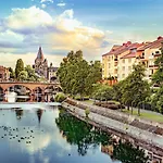 Ibis Centre Cathedrale فندق ميتز