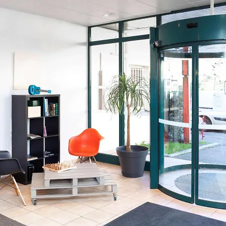 Ibis Centre Cathedrale Hotel 3*