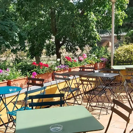 Ibis Centre Cathedrale Мец