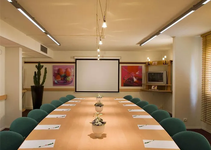 梅斯中心大教堂宜必思酒店 酒店