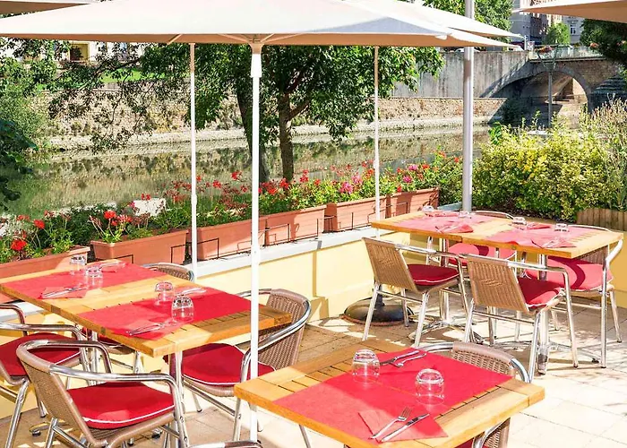 梅斯中心大教堂宜必思酒店 酒店