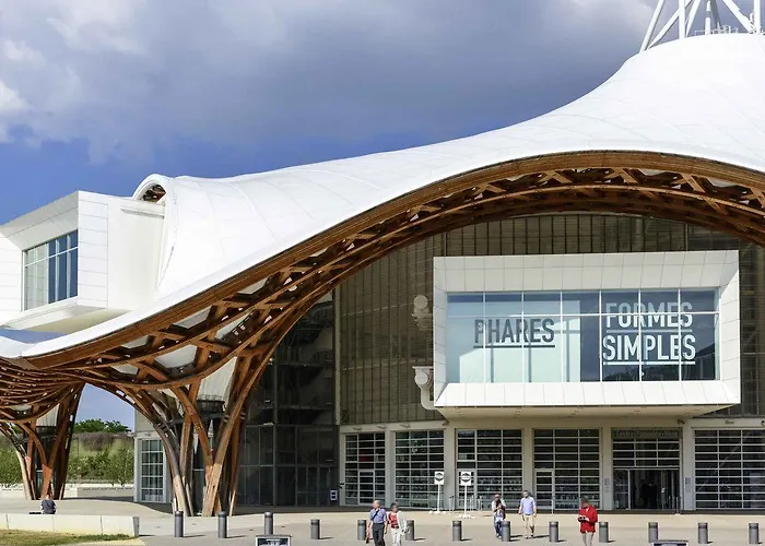 梅斯中心大教堂宜必思酒店